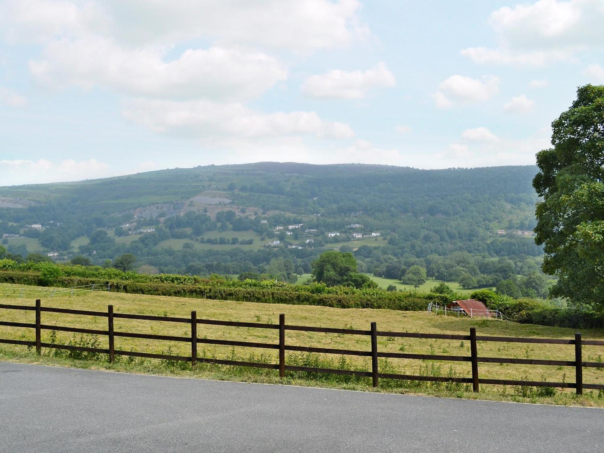 Bwthyn Clyd Villa Llangollen Buitenkant foto